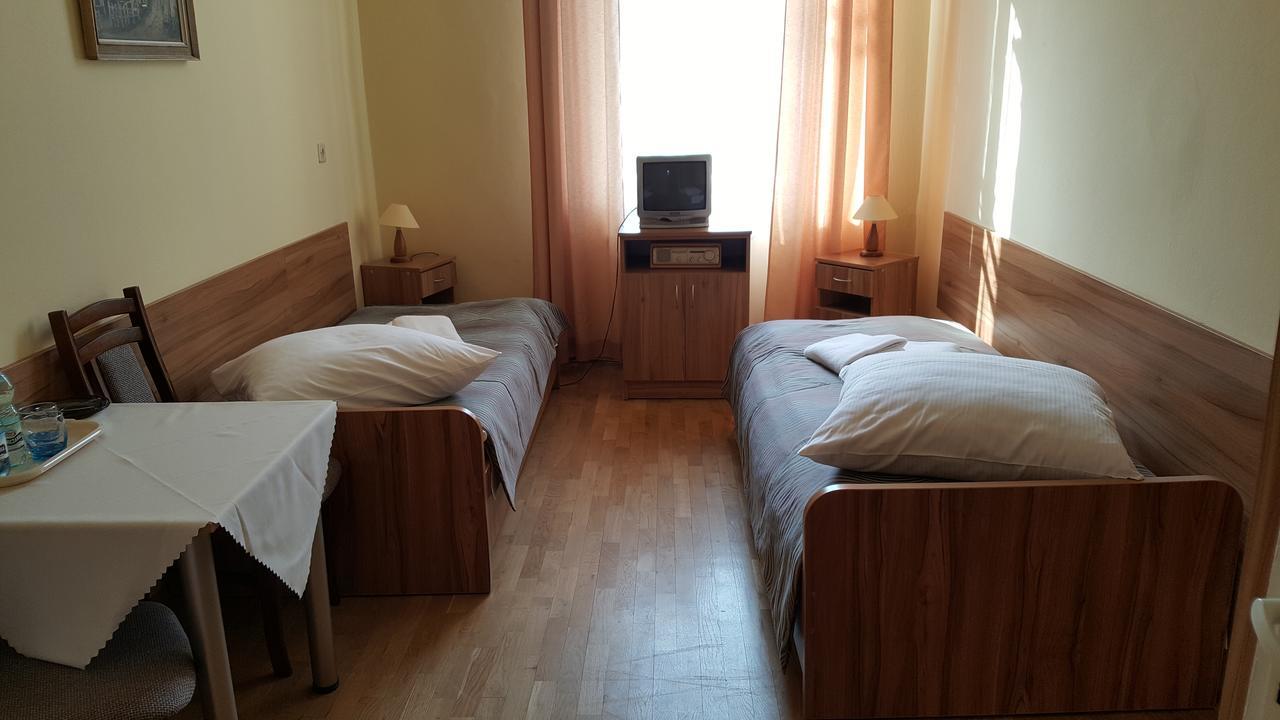 Stary Dom Zdrojowy Hotel กรินีซา ดรอยจ์ ภายนอก รูปภาพ