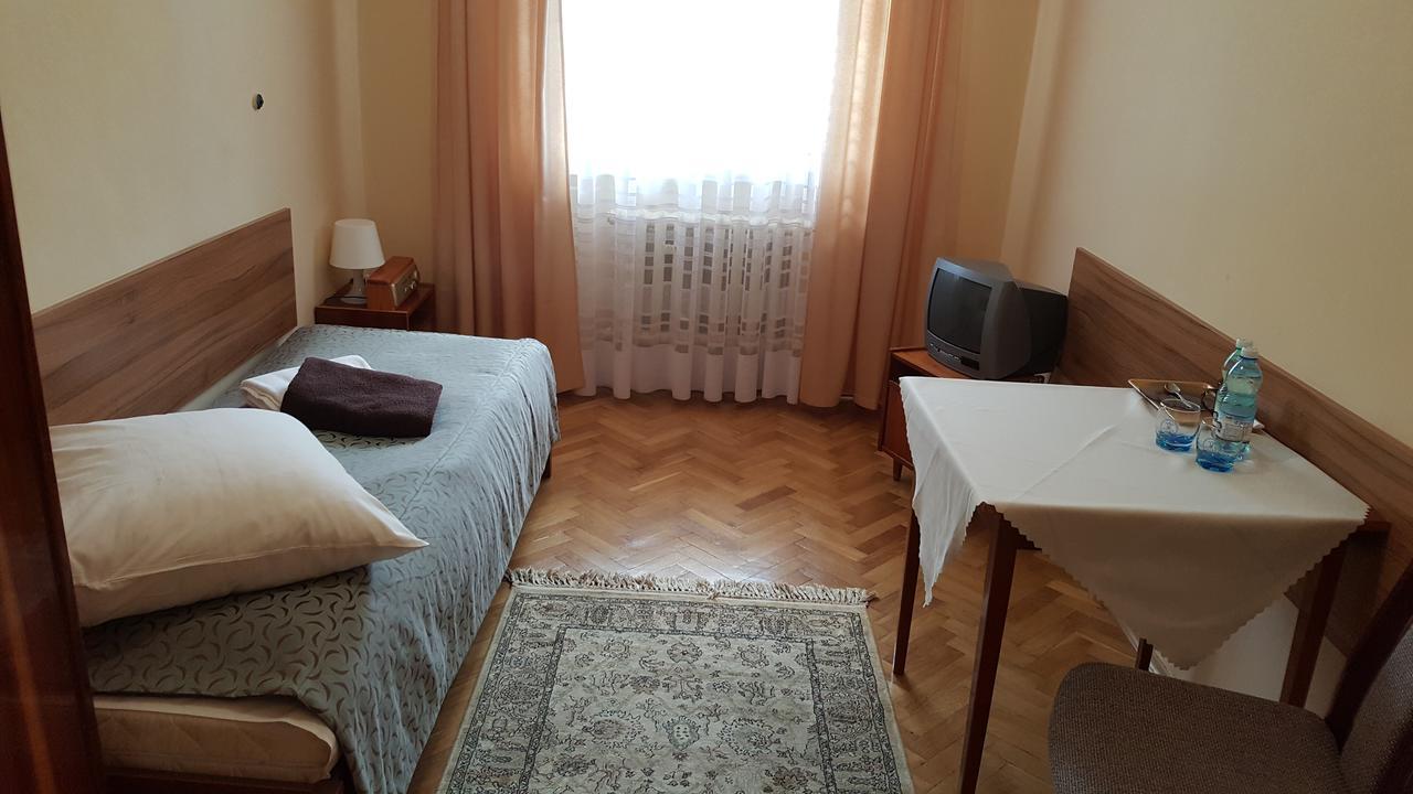 Stary Dom Zdrojowy Hotel กรินีซา ดรอยจ์ ภายนอก รูปภาพ