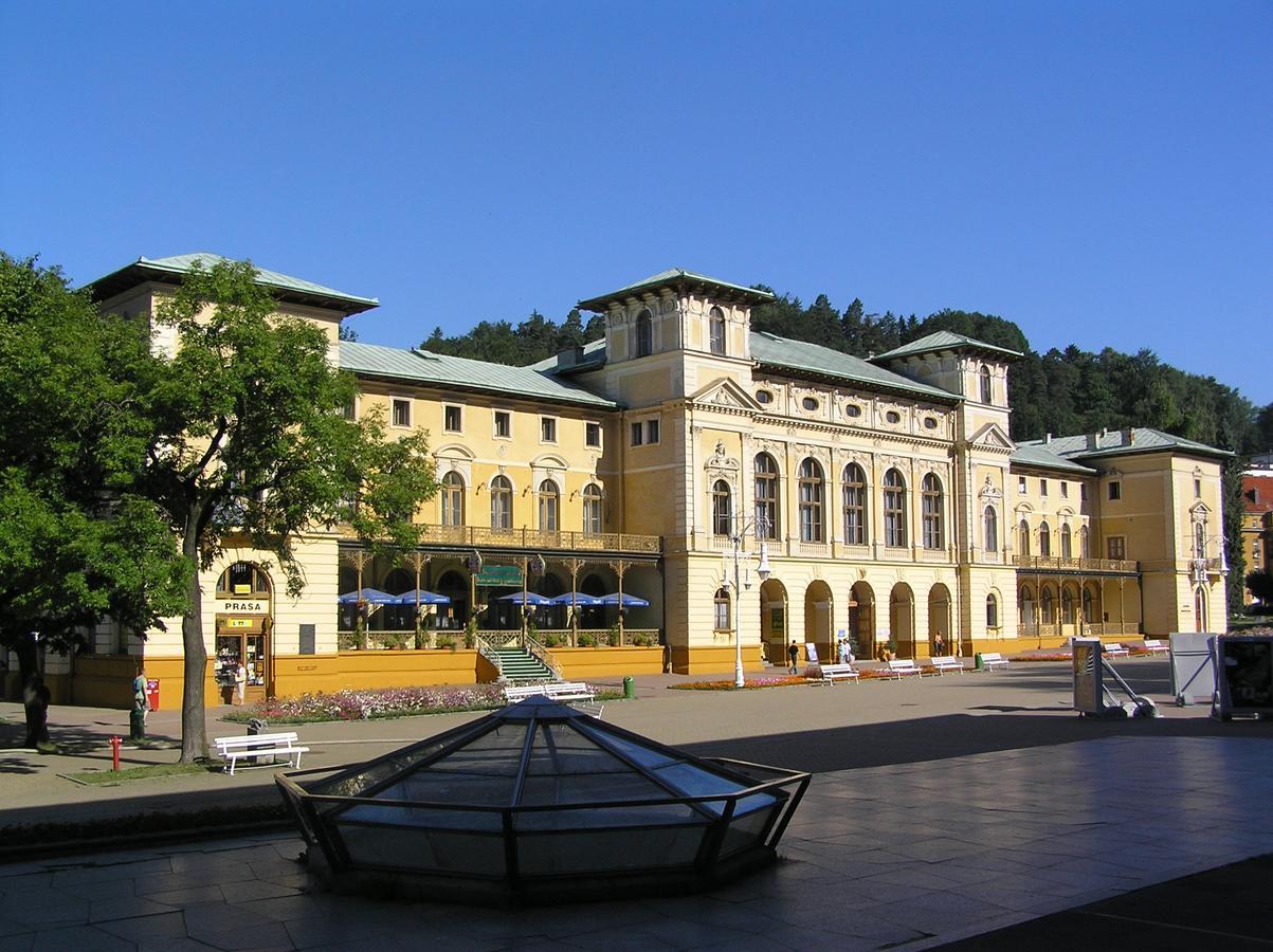 Stary Dom Zdrojowy Hotel กรินีซา ดรอยจ์ ภายนอก รูปภาพ