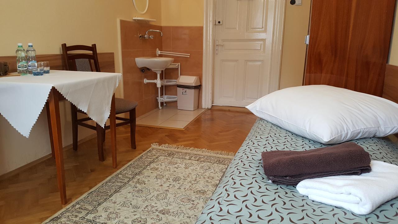 Stary Dom Zdrojowy Hotel กรินีซา ดรอยจ์ ภายนอก รูปภาพ