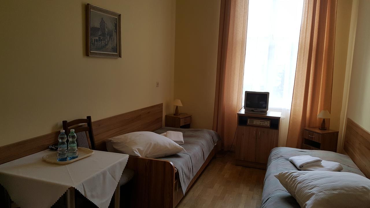 Stary Dom Zdrojowy Hotel กรินีซา ดรอยจ์ ภายนอก รูปภาพ