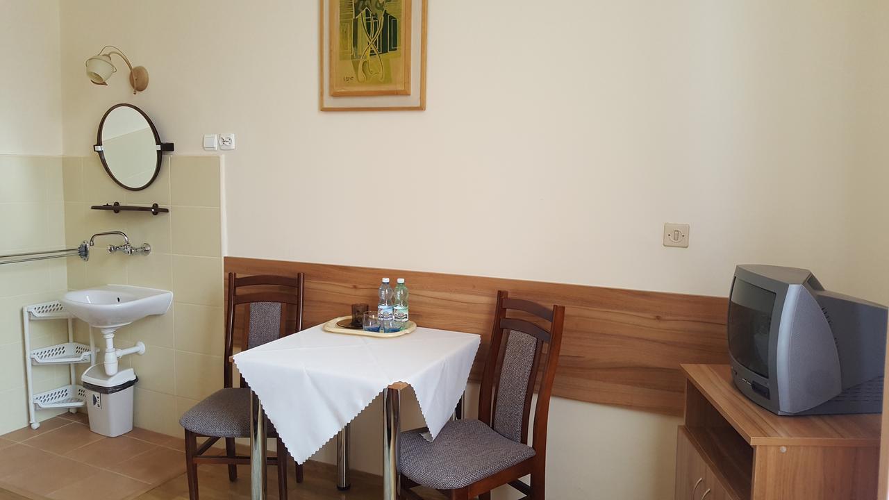 Stary Dom Zdrojowy Hotel กรินีซา ดรอยจ์ ภายนอก รูปภาพ